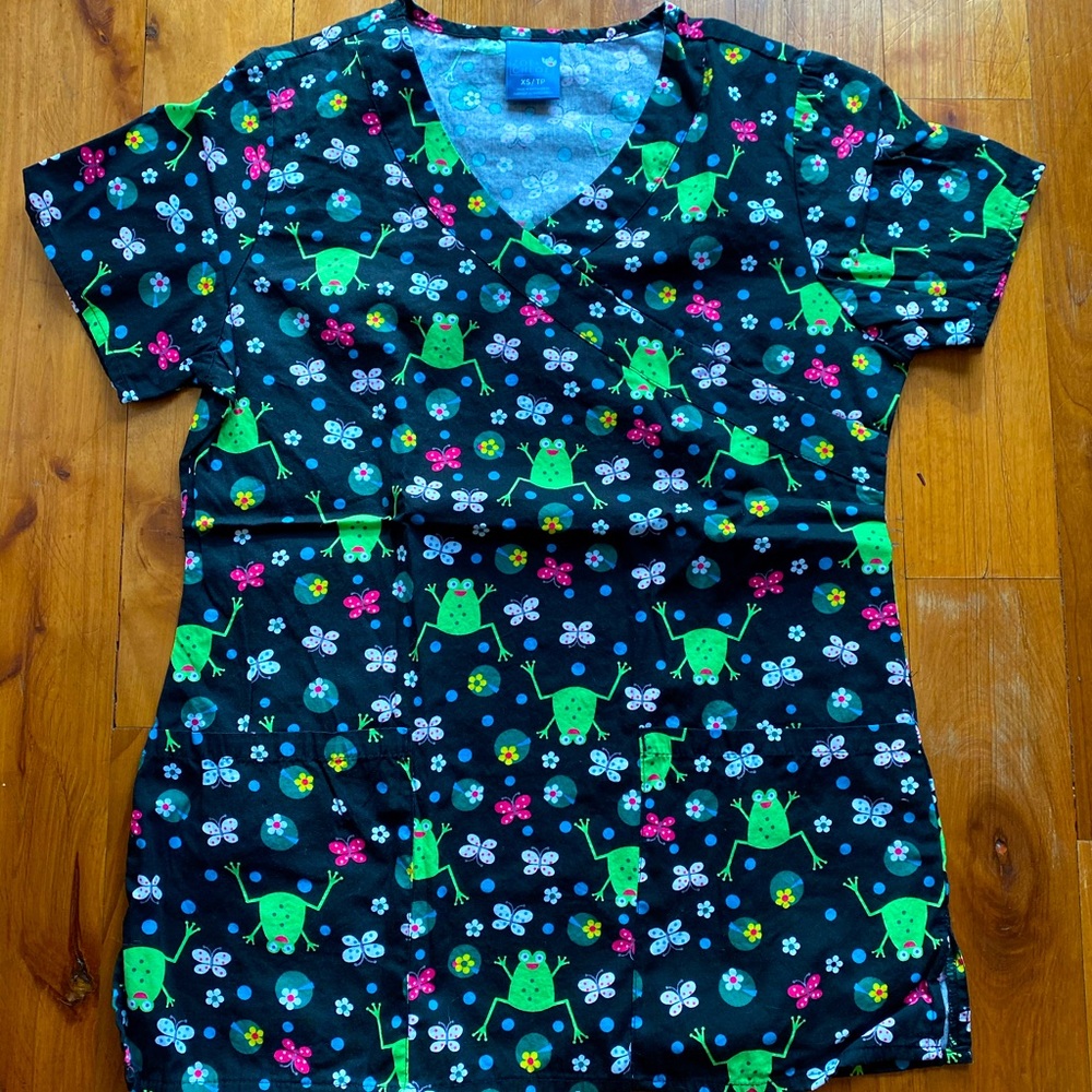 scrub top new without tag!!!